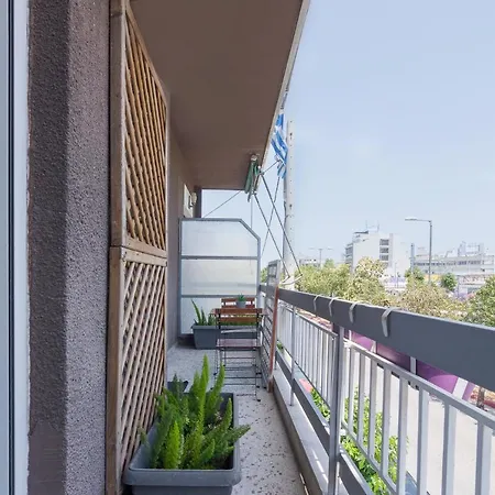 Kerameikos Metro For 4 Apartment