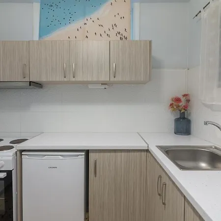 Kerameikos Metro For 4 *